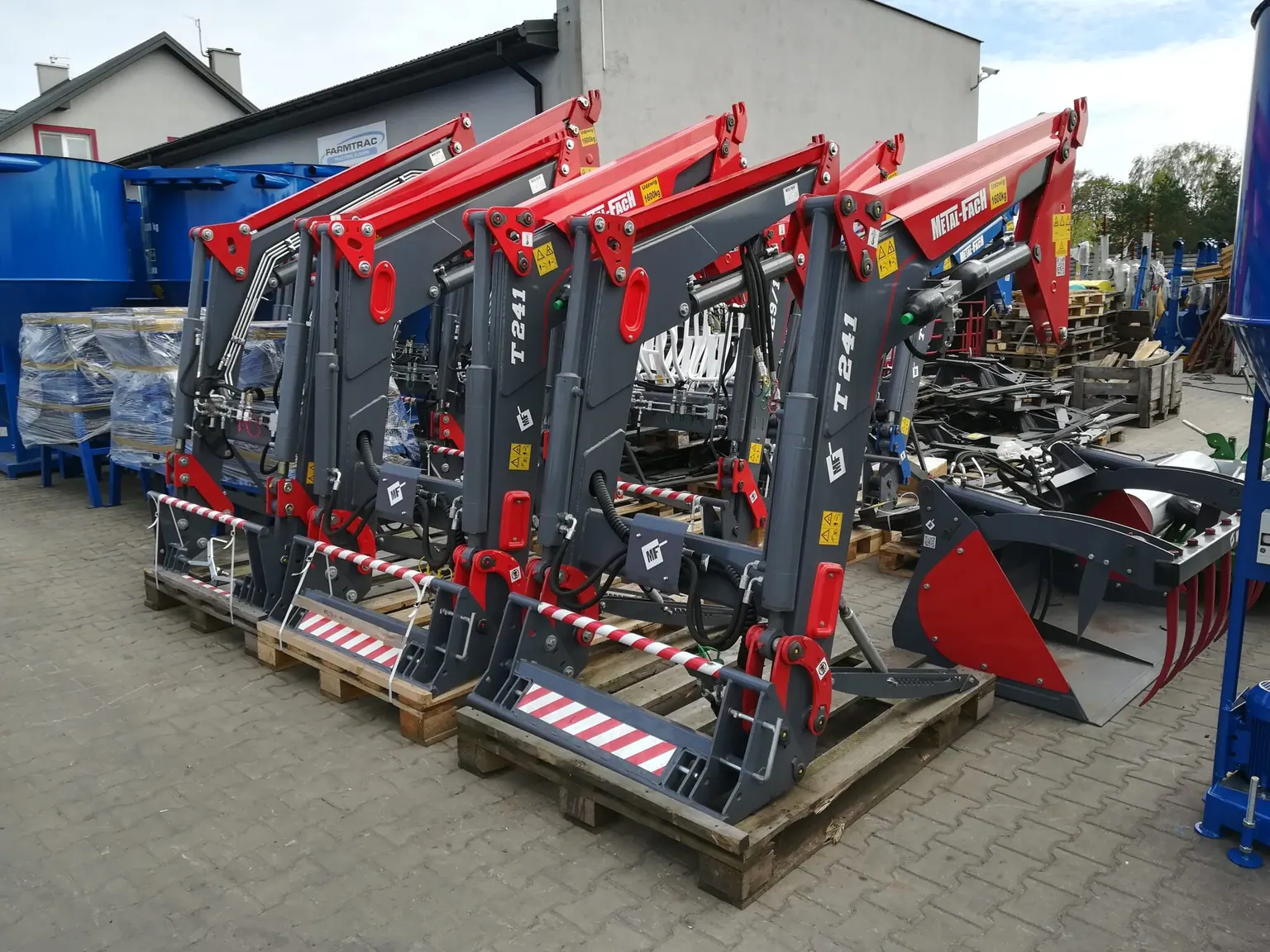 Ładowacz METAL-FACH T241 1600kg 75 6441 7441 8441 WYPRZEDAŻ, zdjęcie 1