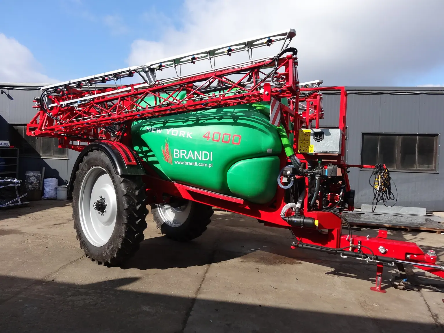 Opryskiwacz polowy przyczepiany hydrauliczny BRANDI 4000L, zdjęcie 1