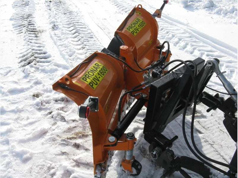 Pług do śniegu odśnieżania PRONAR PUV-1400 i PRONAR PUV-1600, zdjęcie 1