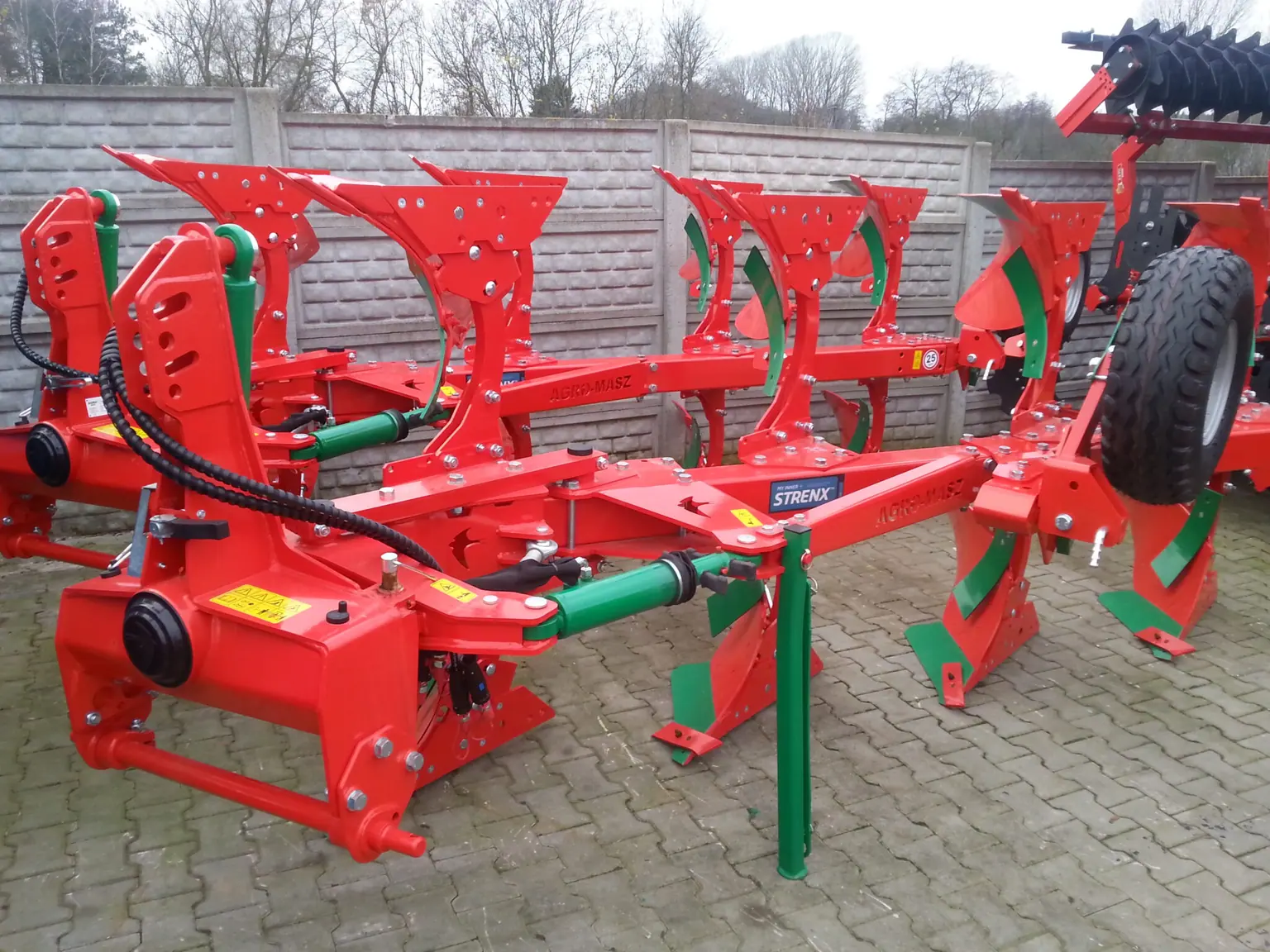 Pług obracalny obrotowy rozstaw 100 AGRO-MASZ PO, zdjęcie 1