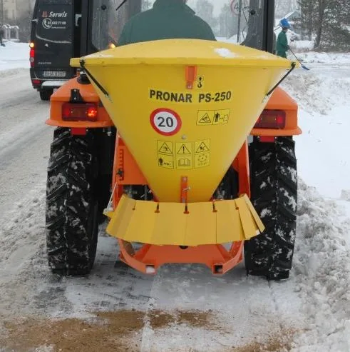 Posypywarka piasku soli piaskarka PRONAR PS-250 PS-250M, zdjęcie 1