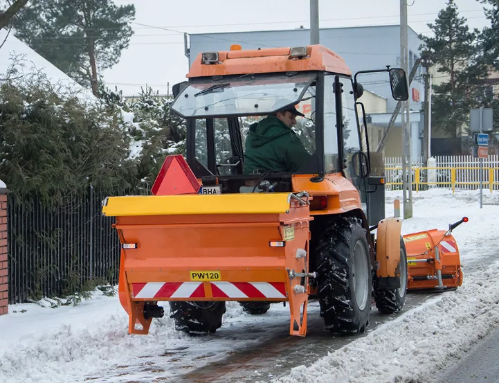 Posypywarka piasku soli PRONAR PW120, zdjęcie 1