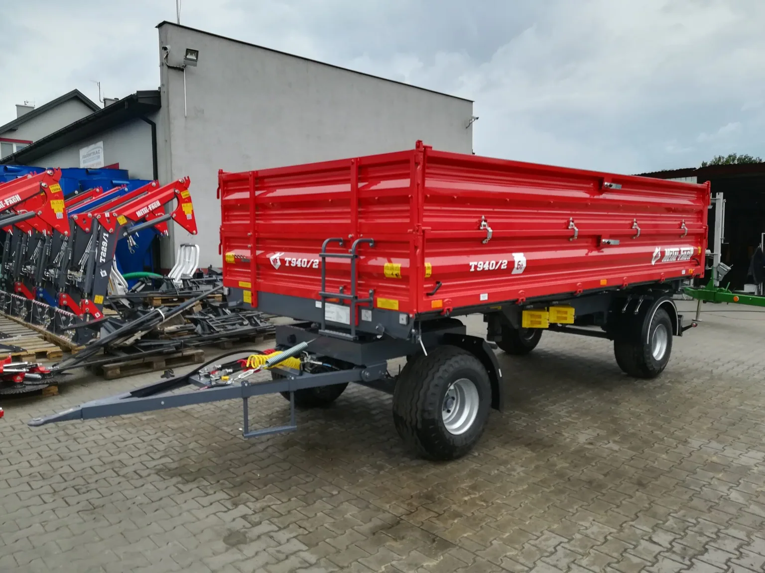 Przyczepa ciężarowa rolnicza dwuosiowa METAL-FACH T940/1 5t, zdjęcie 1