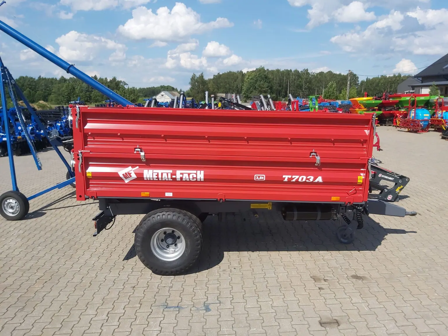 Przyczepa ciężarowa rolnicza METAL-FACH T703A 3,8t, zdjęcie 2
