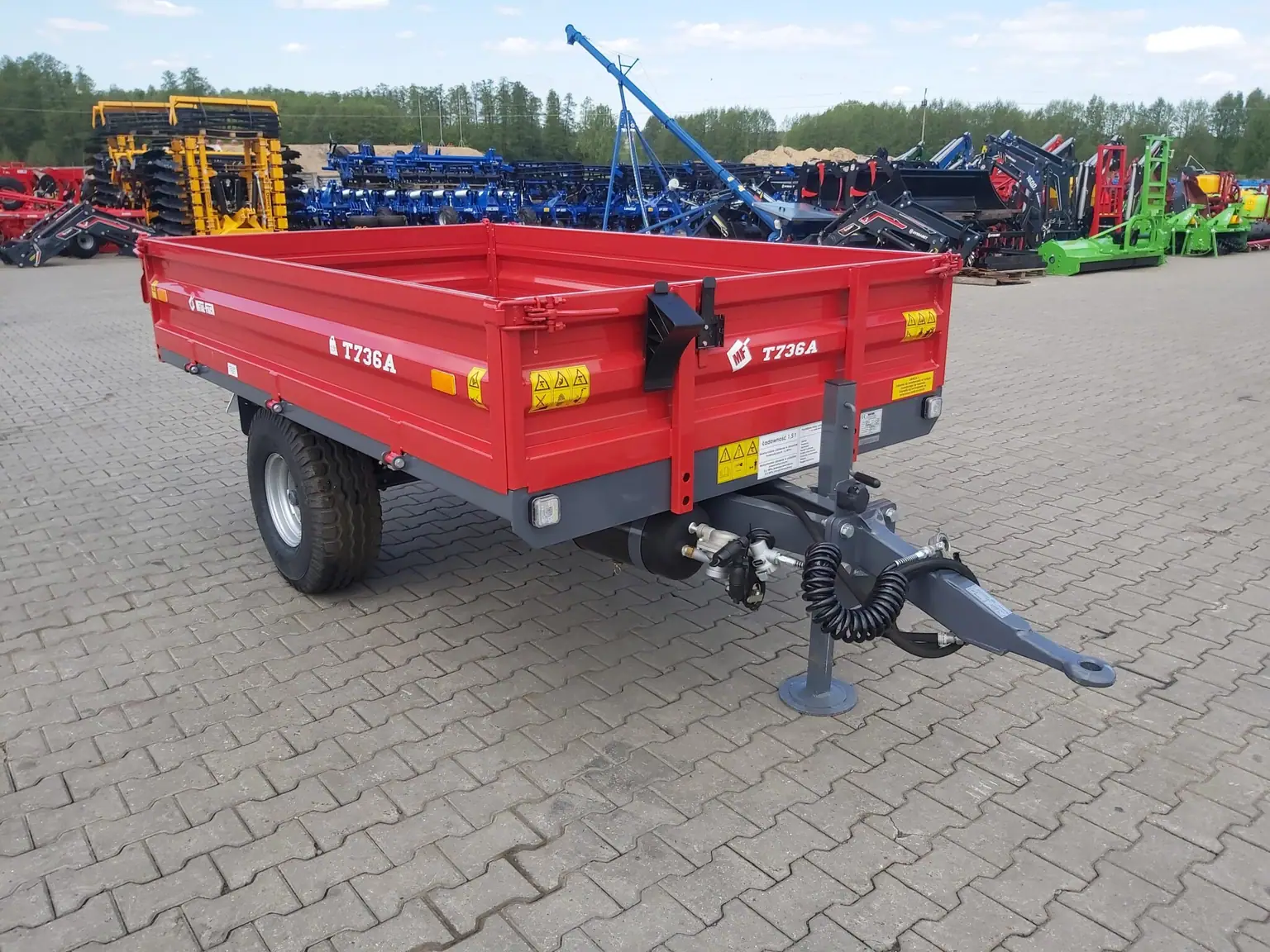 Przyczepa ciężarowa rolnicza METAL-FACH T736A 1,5t, zdjęcie 2
