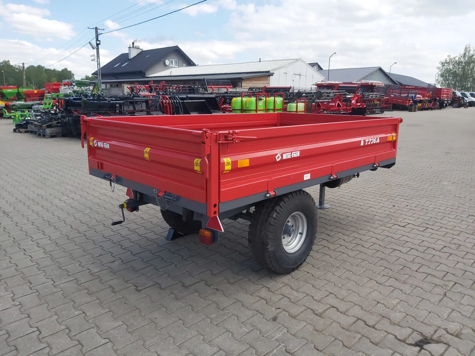 Przyczepa ciężarowa rolnicza METAL-FACH T736A 1,5t, zdjęcie 3