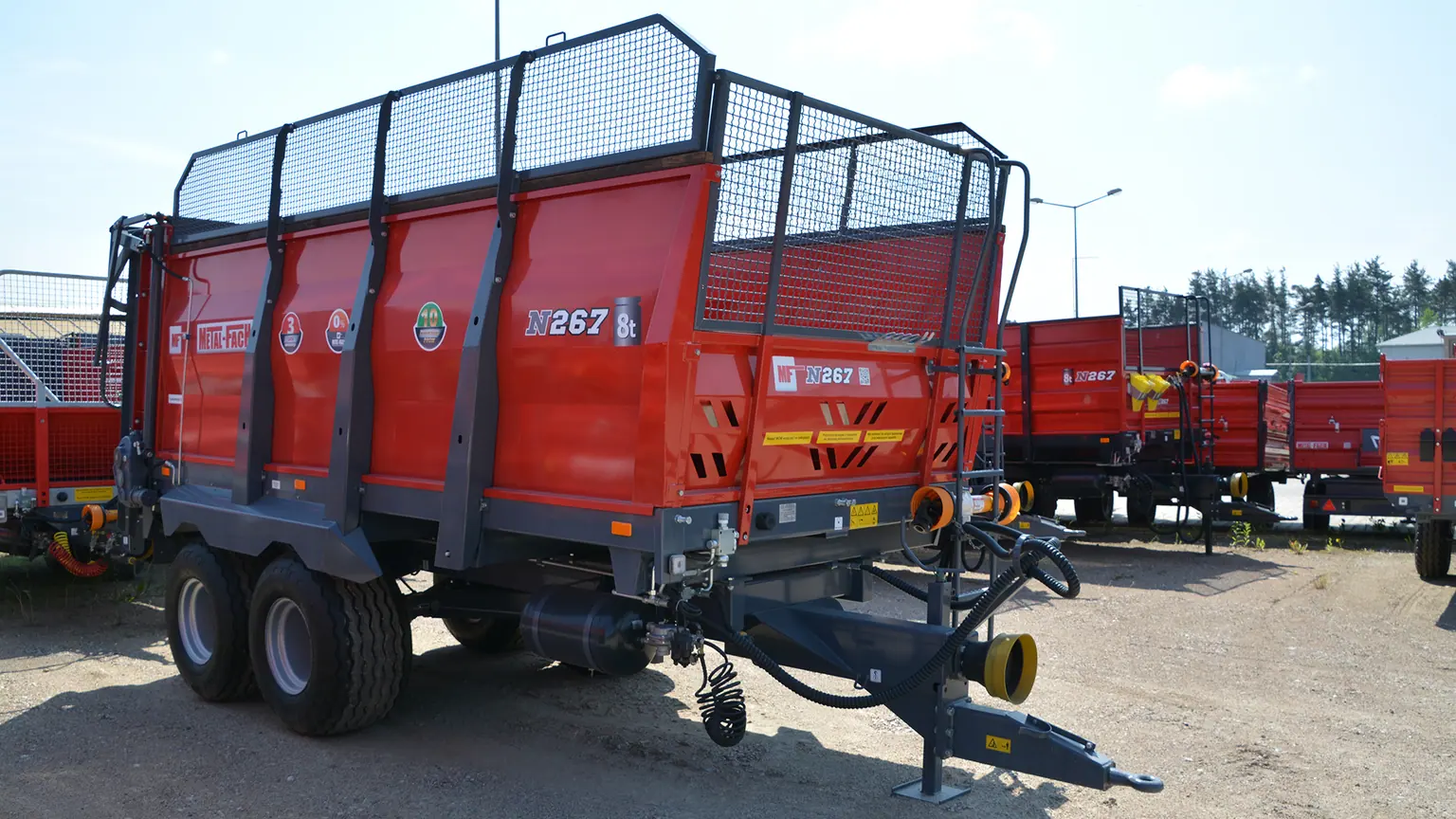 Rozrzutnik obornika tandem METAL-FACH N267/2 HORNET 10t, zdjęcie 1