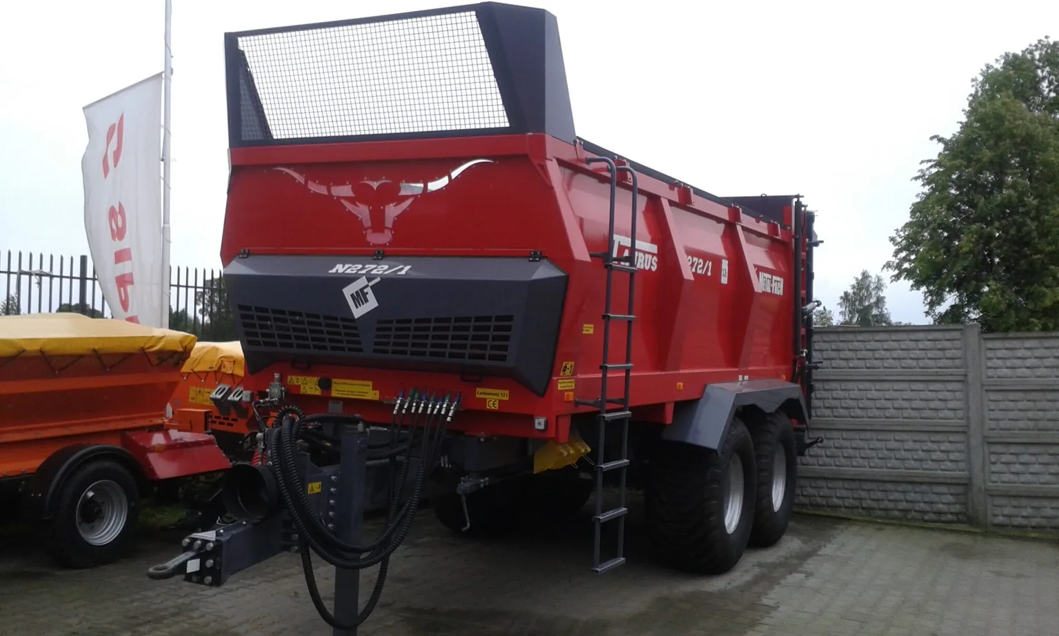 Rozrzutnik obornika tandem METAL-FACH N272/1 12t, zdjęcie 1