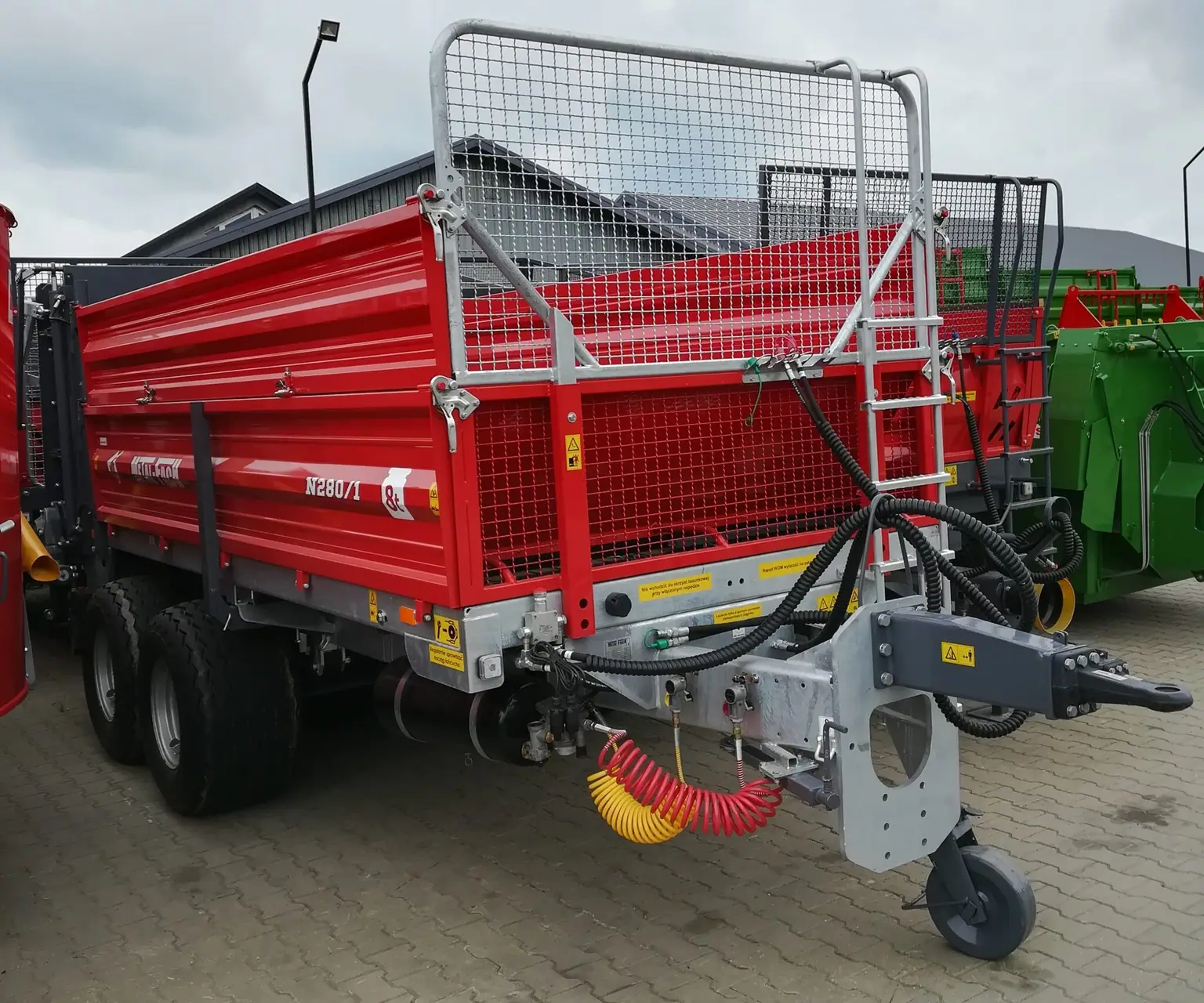 Rozrzutnik obornika tandem METAL-FACH N280/1 BATALION 8t, zdjęcie 1