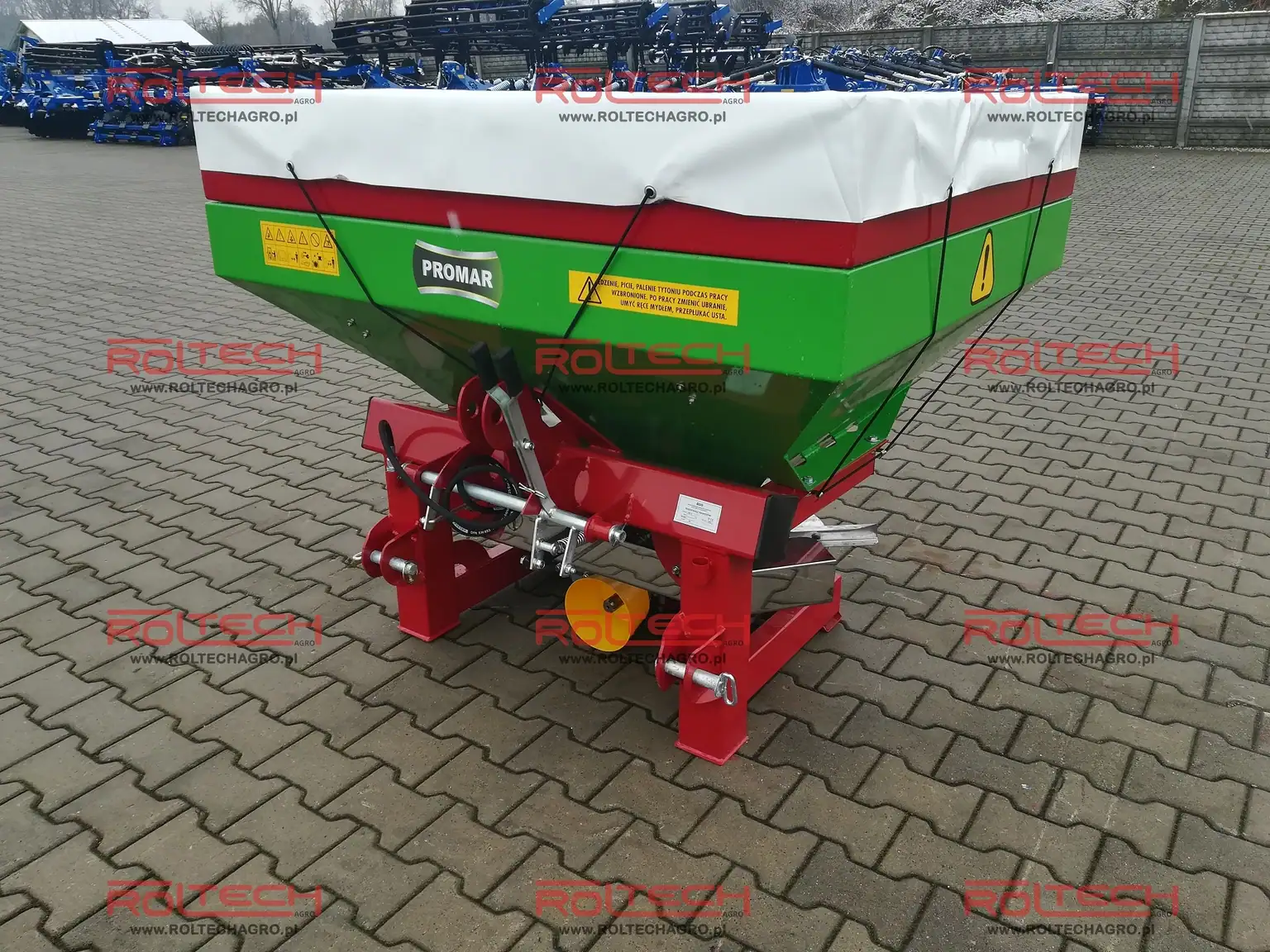 Rozsiewacz nawozów dwutarczowy PROMAR 1000kg, zdjęcie 1